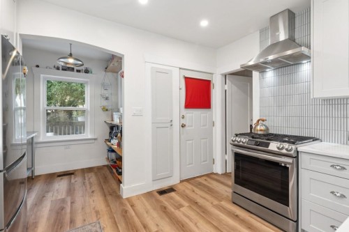 4188 13Th Avenue W, Vancouver, BC 