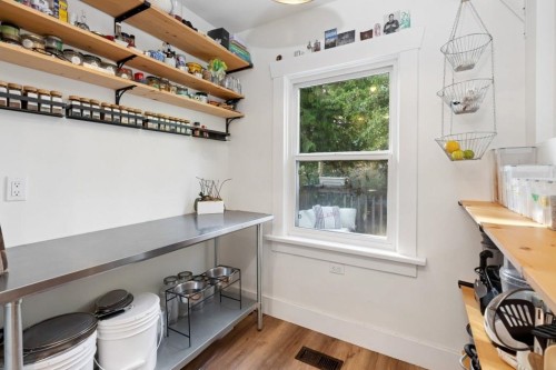 4188 13Th Avenue W, Vancouver, BC 