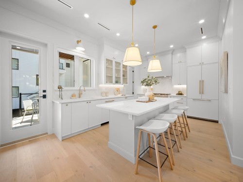 2-3786 Peter Street, Burnaby, BC 