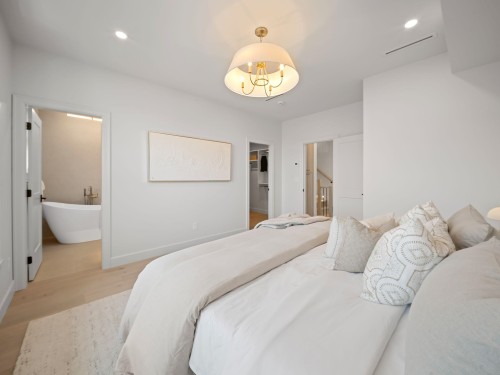 2-3786 Peter Street, Burnaby, BC 