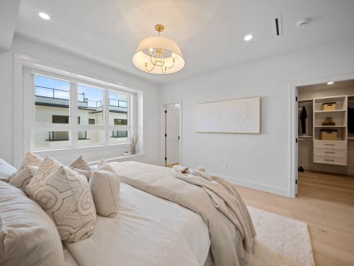 2-3786 Peter Street, Burnaby, BC 