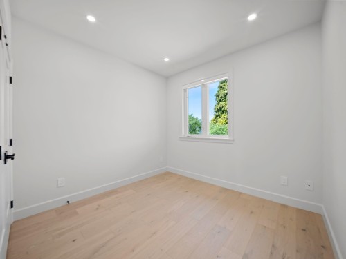 2-3786 Peter Street, Burnaby, BC 
