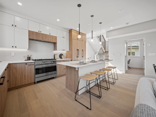 3-3786 Peter Street, Burnaby, BC 