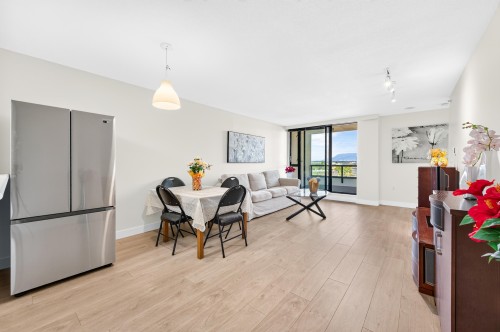 1106-7380 Elmbridge Way, Richmond, BC 
