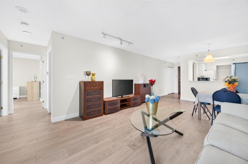 1106-7380 Elmbridge Way, Richmond, BC 