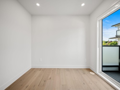 4-3786 Peter Street, Burnaby, BC 