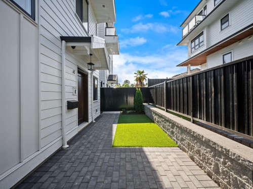 4-3786 Peter Street, Burnaby, BC 