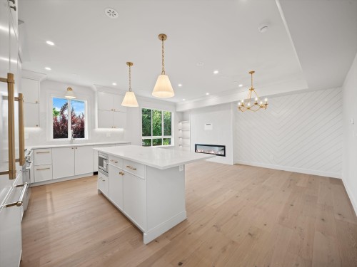 4-3786 Peter Street, Burnaby, BC 