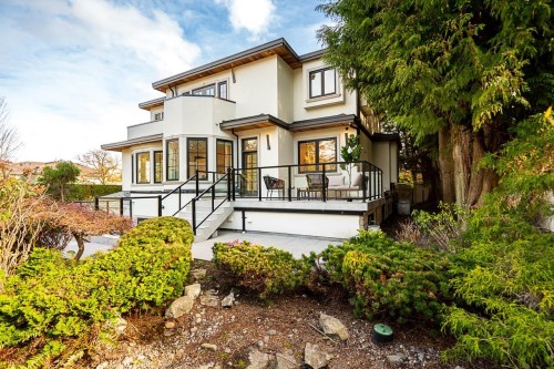 1203 38Th Avenue W, Vancouver, BC 