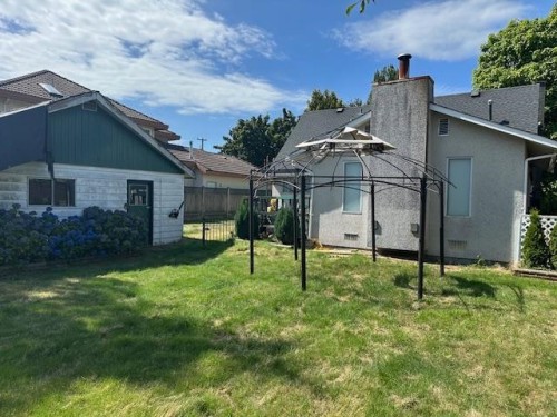 9240 Diamond Road, Richmond, BC 