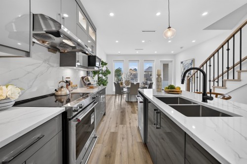 516 60Th Avenue W, Vancouver, BC 