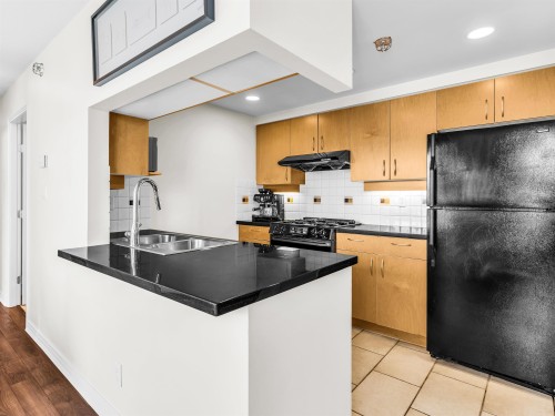 2807-1199 Marinaside Crescent, Vancouver, BC 
