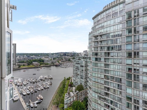 2807-1199 Marinaside Crescent, Vancouver, BC 