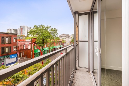 305-231 Pender Street E, Vancouver, BC 