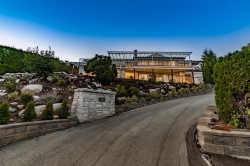 1441 Chartwell Drive  West Vancouver, BC V7S 2R9