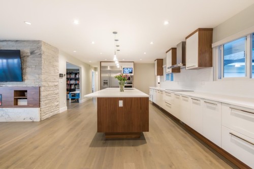 1441 Chartwell Drive, West Vancouver, BC 