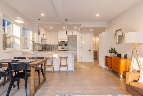 1372 10Th Avenue E, Vancouver, BC 