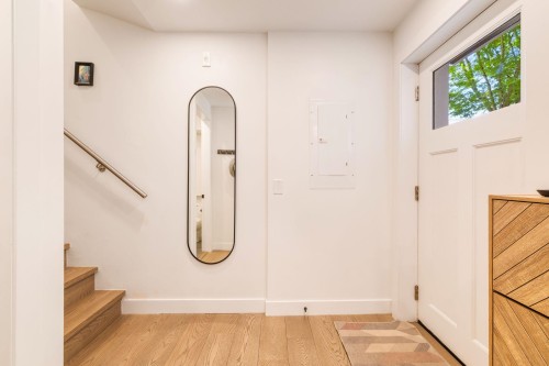 1372 10Th Avenue E, Vancouver, BC 