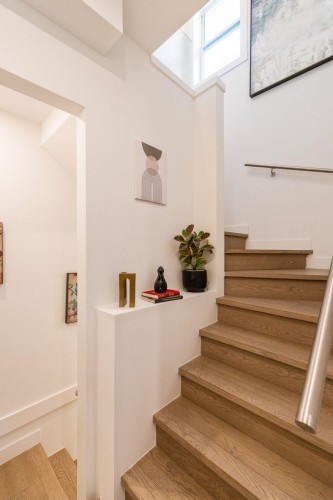 1372 10Th Avenue E, Vancouver, BC 