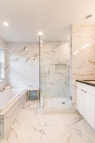 1372 10Th Avenue E, Vancouver, BC 