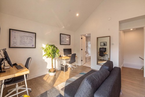1372 10Th Avenue E, Vancouver, BC 