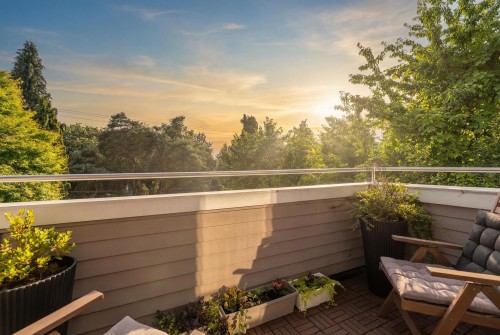 1372 10Th Avenue E, Vancouver, BC 