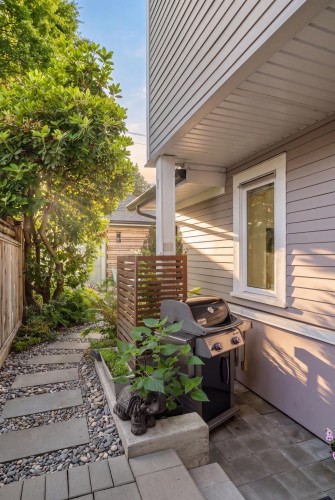1372 10Th Avenue E, Vancouver, BC 