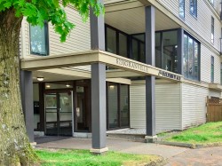 220-8231 Granville Avenue  Richmond, BC V6Y 3A4