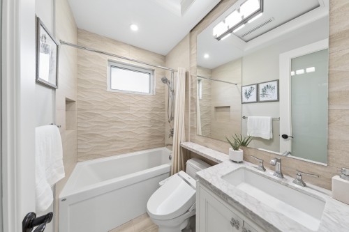 3058 44Th Avenue W, Vancouver, BC 