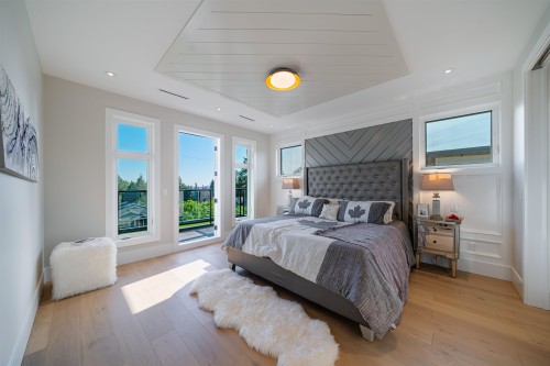 214 24Th Street W, North Vancouver, BC 