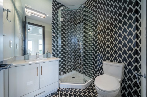 214 24Th Street W, North Vancouver, BC 