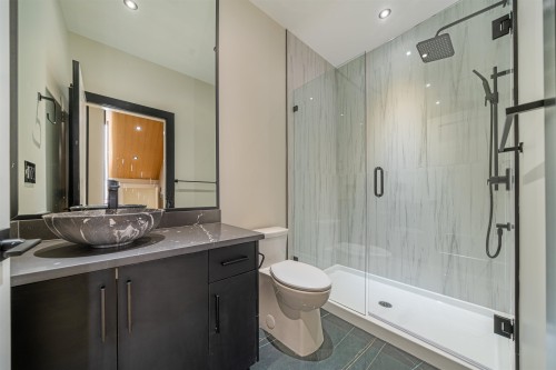 214 24Th Street W, North Vancouver, BC 