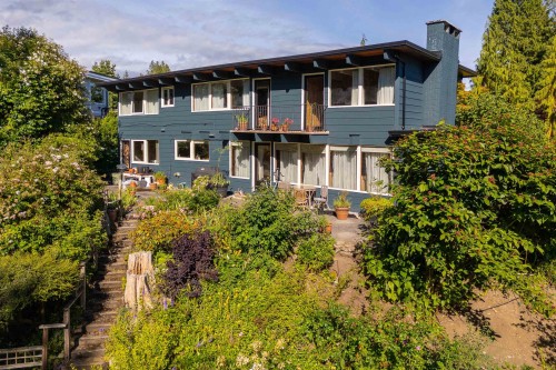 1764 Ottawa Place  West Vancouver, BC V7V 2T7