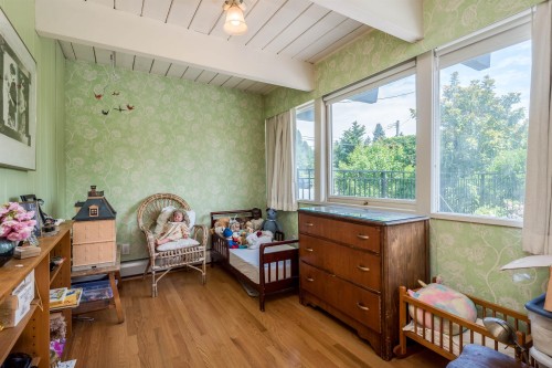 1764 Ottawa Place, West Vancouver, BC 