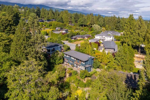 1764 Ottawa Place, West Vancouver, BC 