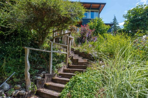 1764 Ottawa Place, West Vancouver, BC 