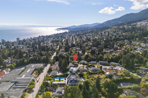1764 Ottawa Place, West Vancouver, BC 