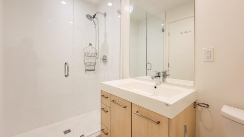 706-9080 University Crescent, Burnaby, BC 