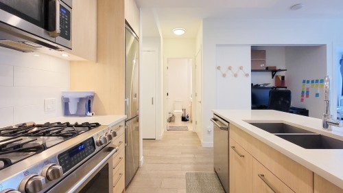 706-9080 University Crescent, Burnaby, BC 