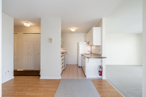238 4Th Street W, North Vancouver, BC 
