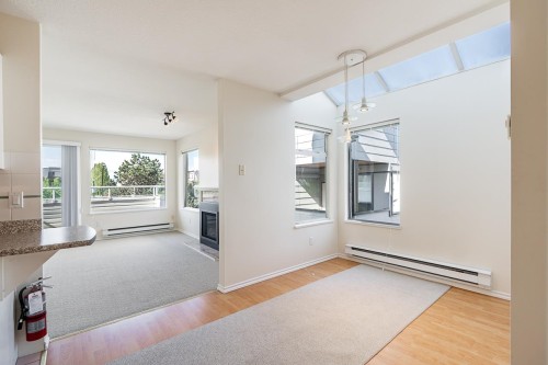 238 4Th Street W, North Vancouver, BC 