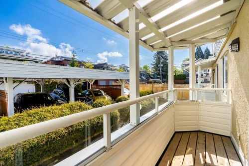 238 4Th Street W, North Vancouver, BC 