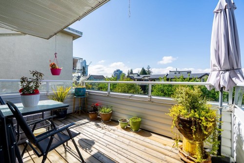 238 4Th Street W, North Vancouver, BC 