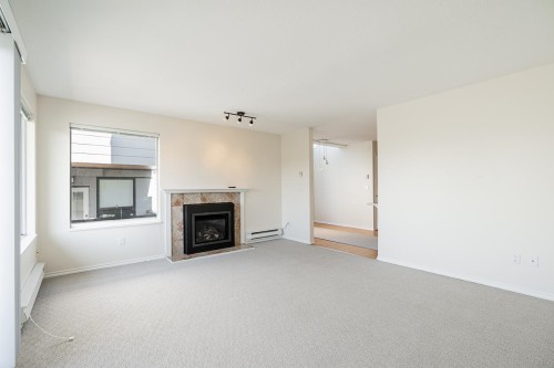 238 4Th Street W, North Vancouver, BC 