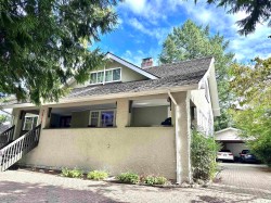 7616 Burris Street Burnaby, BC V5E 1Z3