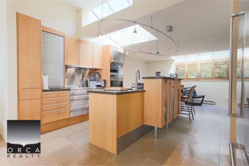 5060 Pinetree Crescent, West Vancouver, BC 