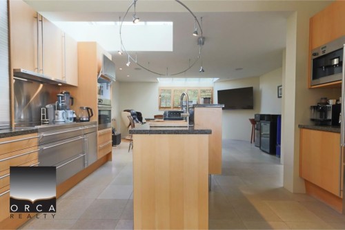5060 Pinetree Crescent, West Vancouver, BC 