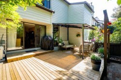 11-3350 Rosemont Drive  Vancouver, BC V5S 2C9