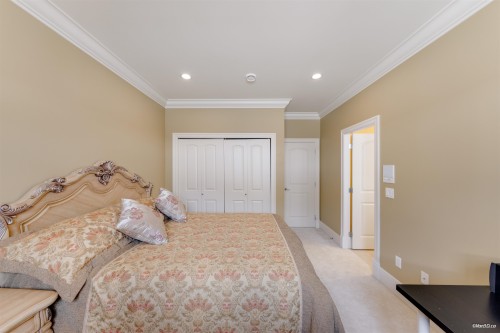 7411 Lucas Road, Richmond, BC - Indoor Photo Showing Bedroom