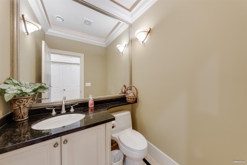 7411 Lucas Road, Richmond, BC - Indoor Photo Showing Bathroom